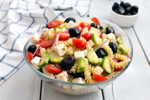 سلطة الباستا والتفاح