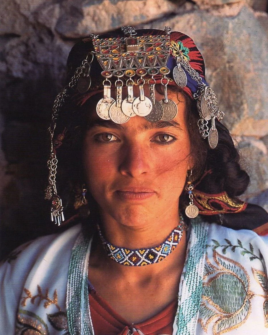 من هم الأمازيغ ، وما هي ألقابهم؟ وإلى أي جنس يعود نسبهم؟