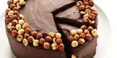 حلوى بالشوكلاطة و البندق