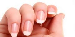 تعرفي بنفسك على خطوات طلاء الأظافر الفرينش الناجح