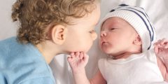 كيف تحضّرين ابنكِ البكر لاستقبال أخيه؟