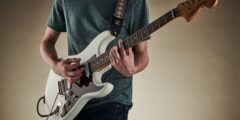 طريقة العزف على الجيتار طريقة العزف على الجيتار