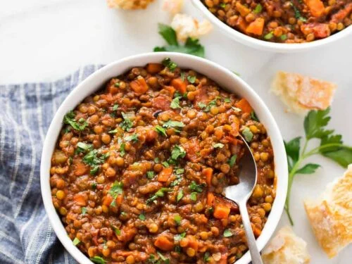 شوربة العدس بالبصل و السماق