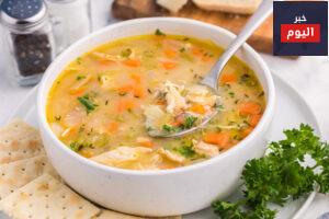 طريقة عمل شوربة الدجاج الصينية