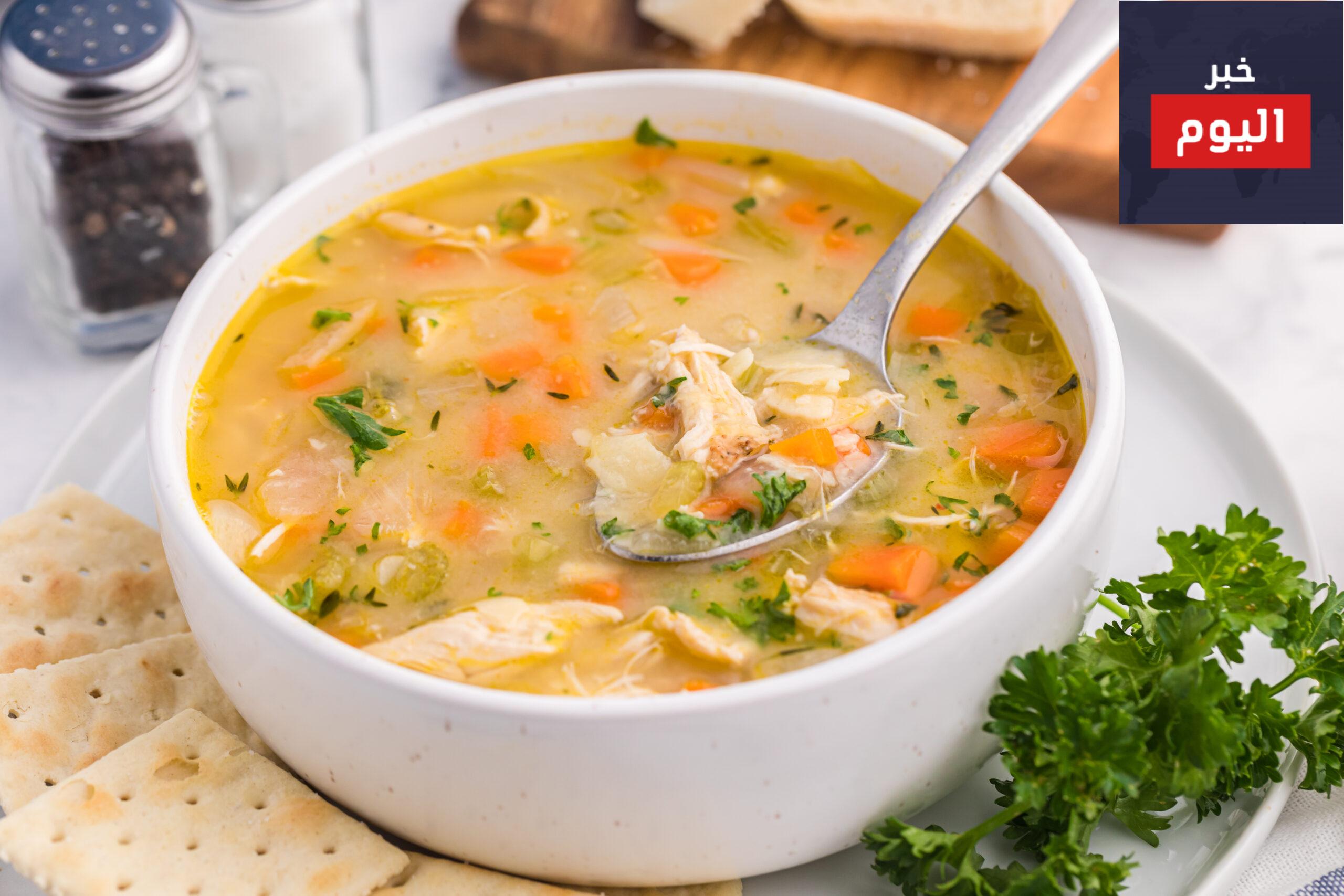 طريقة عمل شوربة الدجاج الصينية