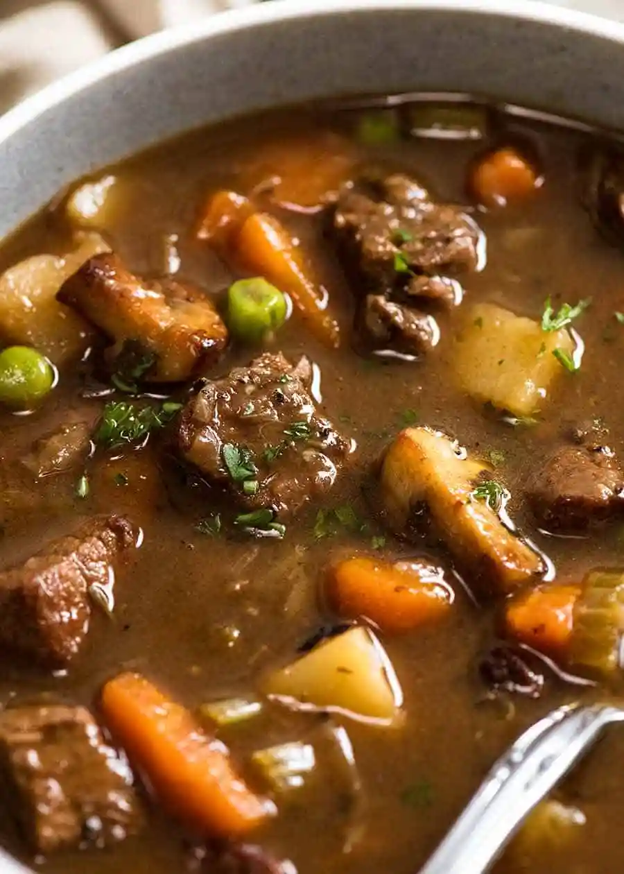 طريقة عمل شوربة الخضار باللحمة