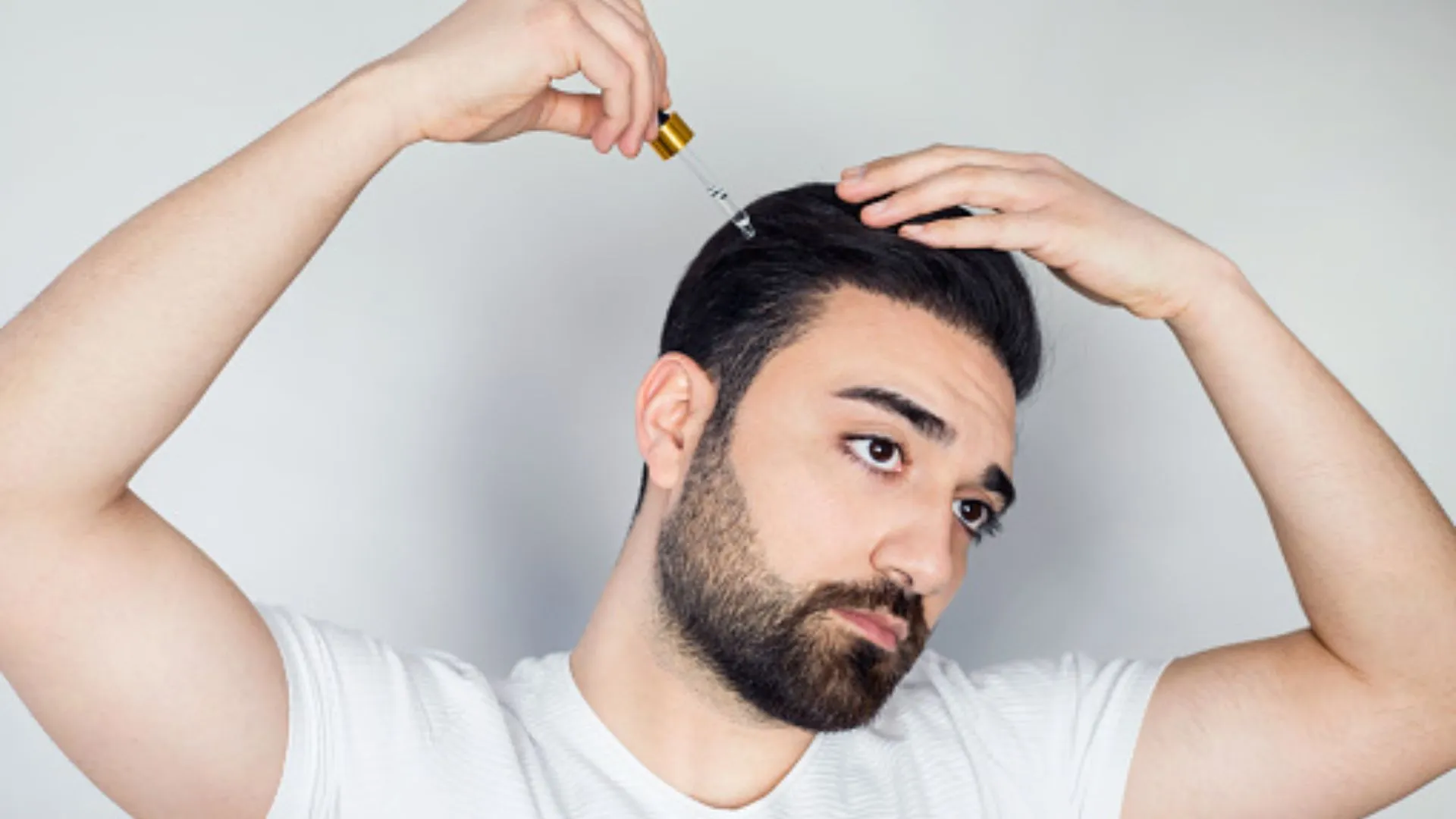 أفضل 5 زيوت للشعر الدهني للرجال ونساء
