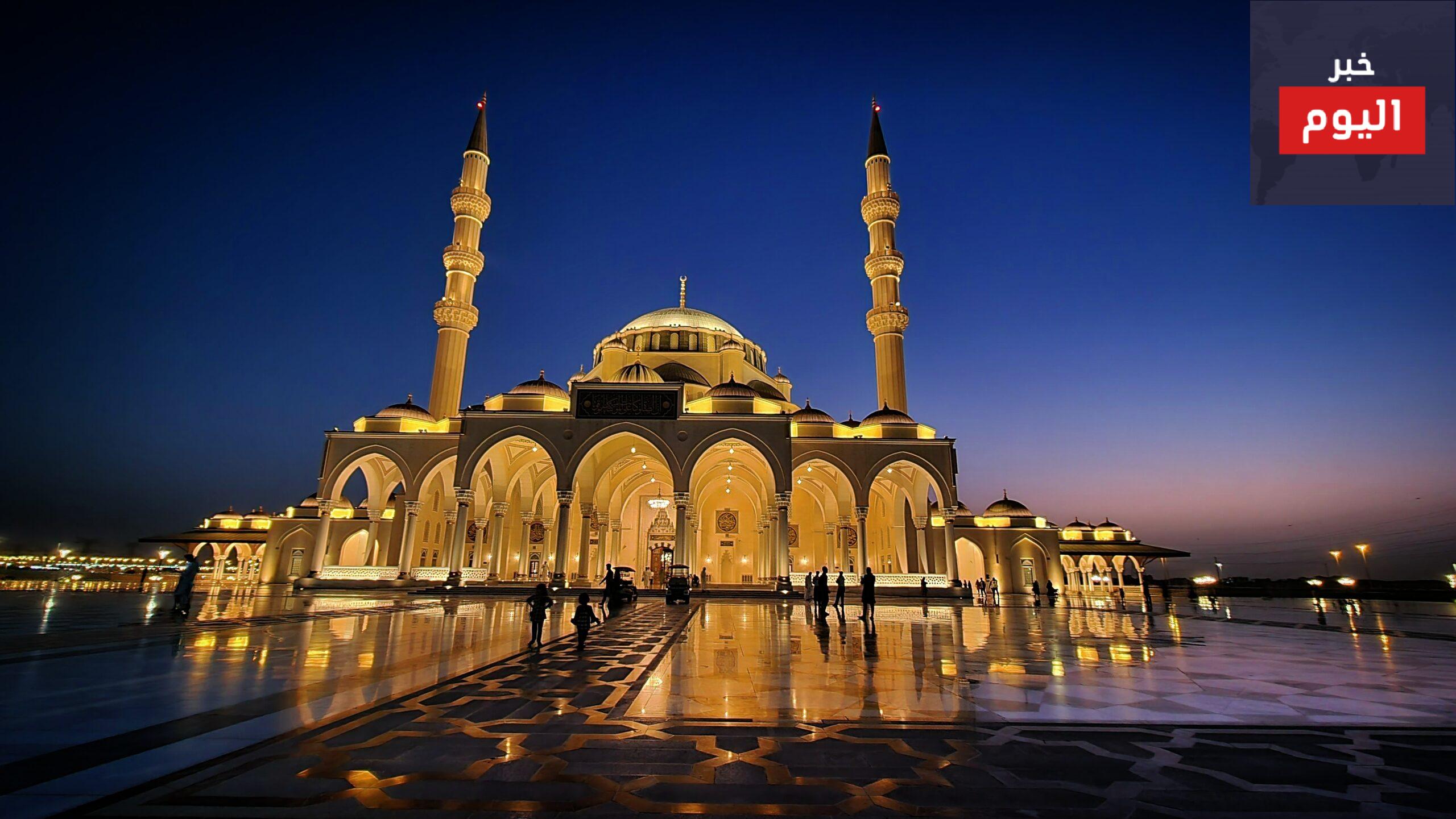 حكم دخول المسجد بالرجل اليمنى