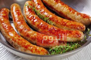 طريقة طهي النقانق المجمدة