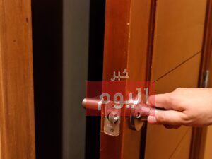 طريقة فتح قفل باب