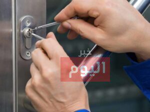 طريقة فتح باب مقفل حديد