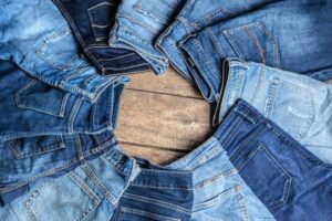 طريقة الحفاظ على لون الجينز