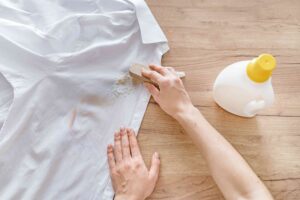 كيفية إزالة آثار الحروق من الملابس