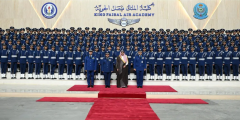 بن عياف يرعى حفل تخريج الدورة 106 من طلبة كلية الملك فيصل الجوية