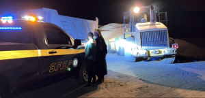 "الأمن والحماية" تضبط مخالفَين لنظام البيئة لاستغلالهما الرواسب بمنطقة تبوك