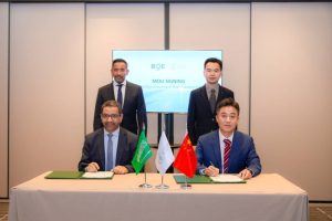 وزير الصناعة يناقش فرص توطين تقنيات التصنيع بالمملكة مع كبرى الشركات الصينية