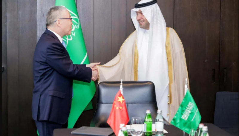 وزير البلديات يبحث في بكين تعزيز الشراكات السعودية- الصينية في الإسكان والتطوير العمراني