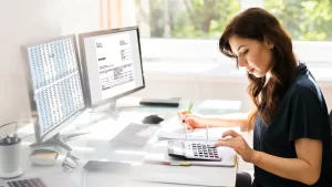 كيف تؤثر الفاتورة الإلكترونية على مسك الدفاتر المحاسبية؟