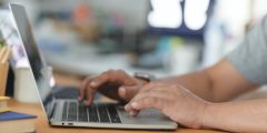 ما هي التحديات التقنية لربط الفاتورة الإلكترونية مع الأنظمة القديمة (Legacy Systems)؟