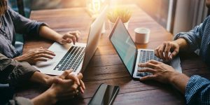 ما الفرق بين المرحلة الأولى والمرحلة الثانية من الفاتورة الإلكترونية؟