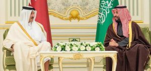 ولي العهد وأمير قطر يرأسان مجلس التنسيق المشترك