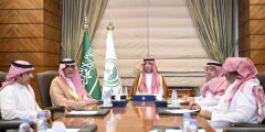 محافظ جدة يطَّلع على مشروع النقل العام بالحافلات