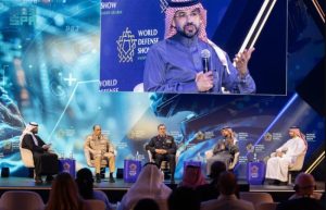 العميد القحطاني يشارك في برنامج "لقاء الجهات الحكومية السعودية" بمعرض الدفاع