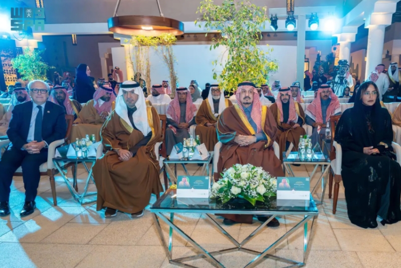 أمير منطقة الرياض يدشّن مقرّ حملة جود الإسكان "الجود منا وفينا"
