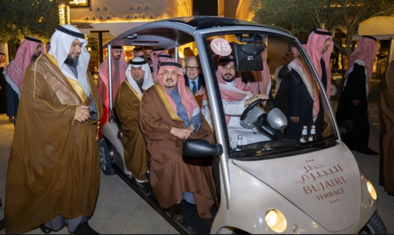 أمير منطقة الرياض يدشّن مقرّ حملة جود الإسكان "الجود منا وفينا"