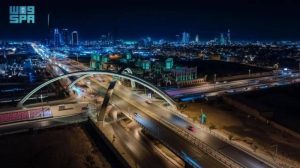 أمانة الرياض تزين طرق وميادين العاصمة بأكثر من 5 آلاف إنارة جمالية احتفاءً بيوم التأسيس